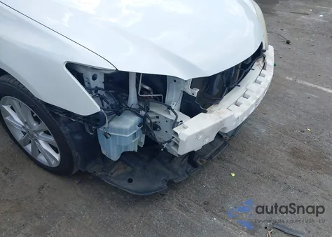 2011 Lexus Es 350 z USA, uszkodzony, nr VIN JTHBK1EG3B2460287